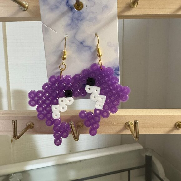 Dolphin purple perler beads earrings - Picture 1 of 3